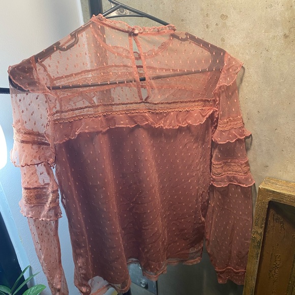 Express pink lace long sleeve blouse size medium - Picture 3 of 3